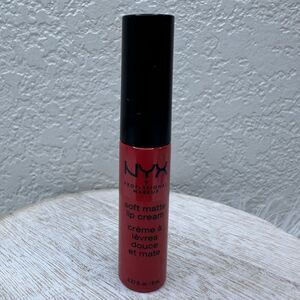 $5 🌙 NYX Matte Lipcream In Amsterdam 🆕 FULL‎ SZ